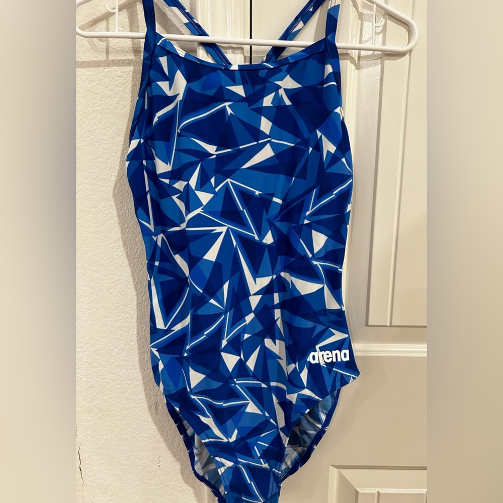 NWT Arena One Piece Light Drop Back Swimsuit, size 36. Shattered Glass Royal.